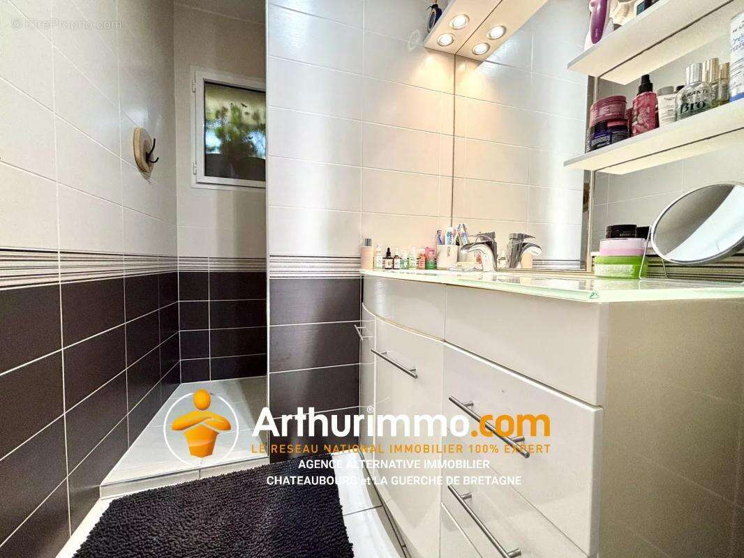 Maison à CHATILLON-EN-VENDELAIS