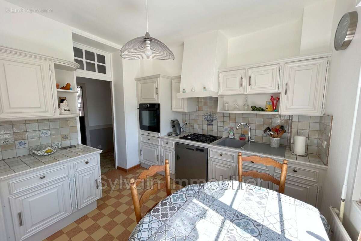 Maison 169 m² à Milly-Sur-Therain  - photo 3