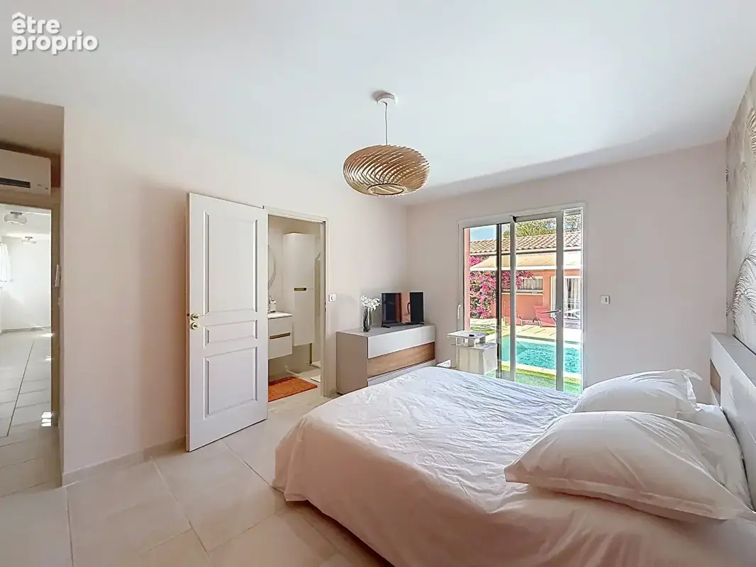 Villa contemporaine  193 m² sur parcelle arborée de 800 m² - photo 12