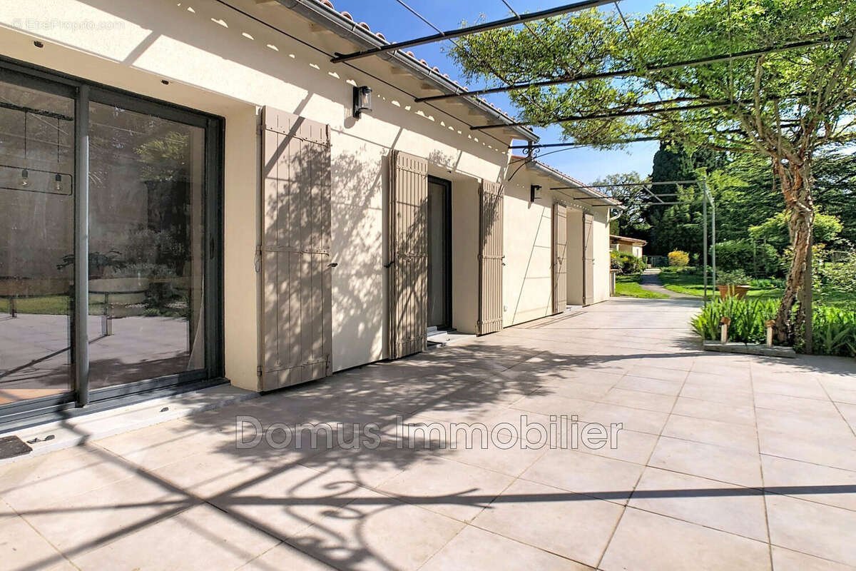 Maison à MORIERES-LES-AVIGNON