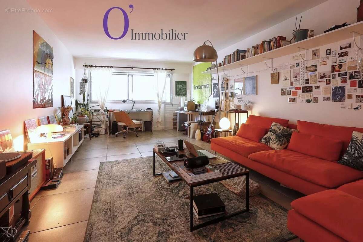 Appartement à PARIS-20E