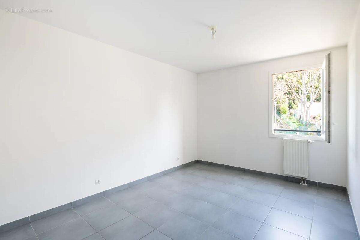 Appartement à MARSEILLE-11E