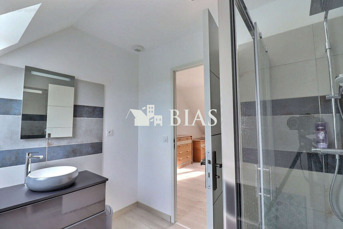 Maison à LE MESNIL-SUR-BLANGY