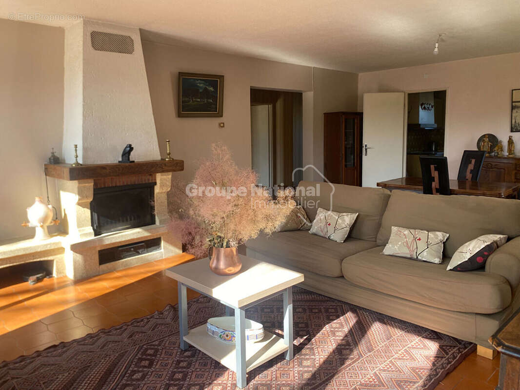 Maison à SAINT-MARTIN-DE-CRAU