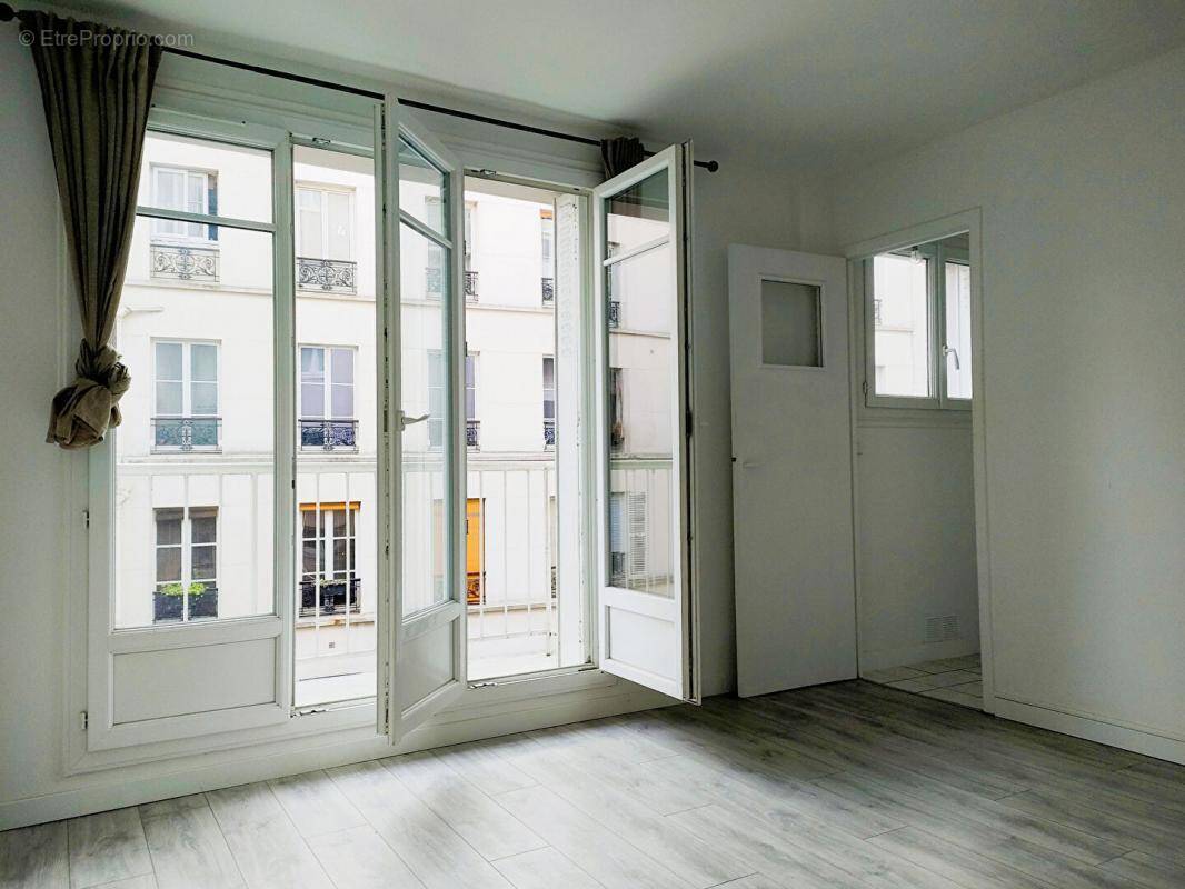 Appartement à PARIS-19E