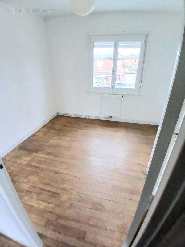 Maison à NEUVILLE-SAINT-REMY