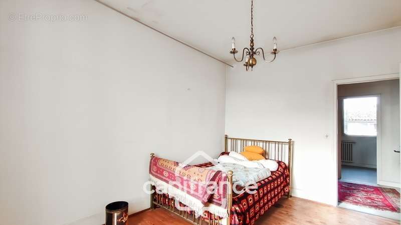 Appartement à SAINTE-LIVRADE-SUR-LOT