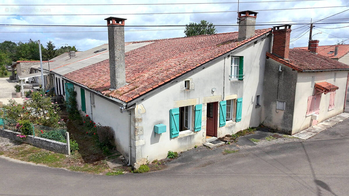 Maison à MAUPREVOIR