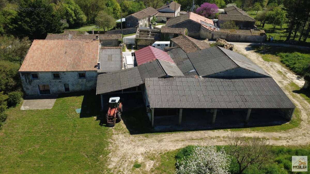 Appartement à CHATEAUNEUF-SUR-CHARENTE