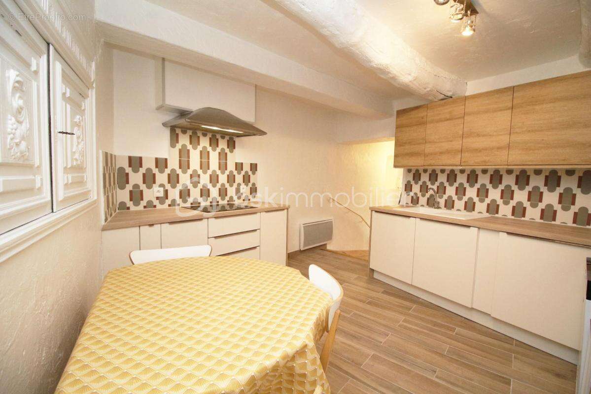 Appartement à GILETTE