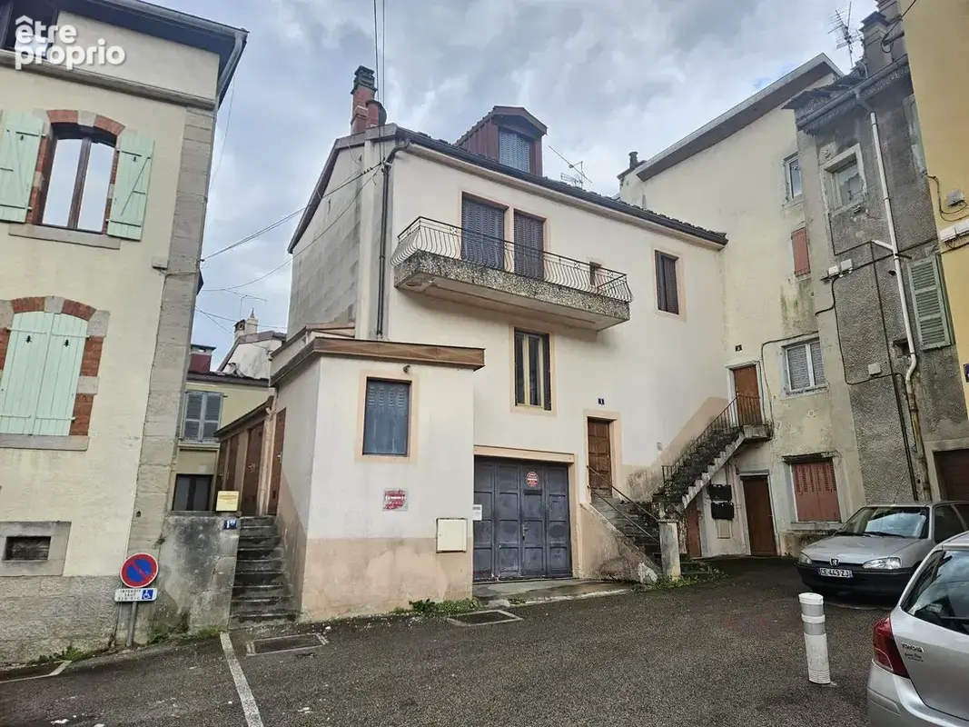 proche centre-ville : immeuble composé de 2 appartement type F3 - photo 4