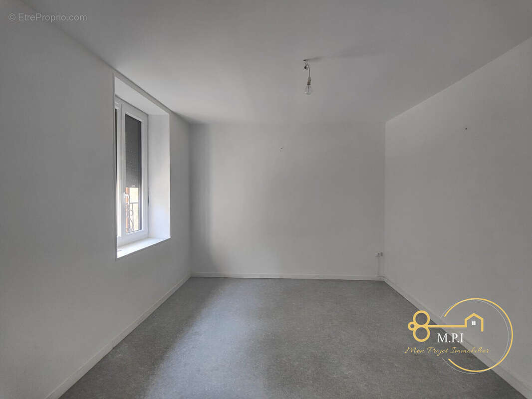 Maison 132 m² à Saint-Paterne  - photo 7