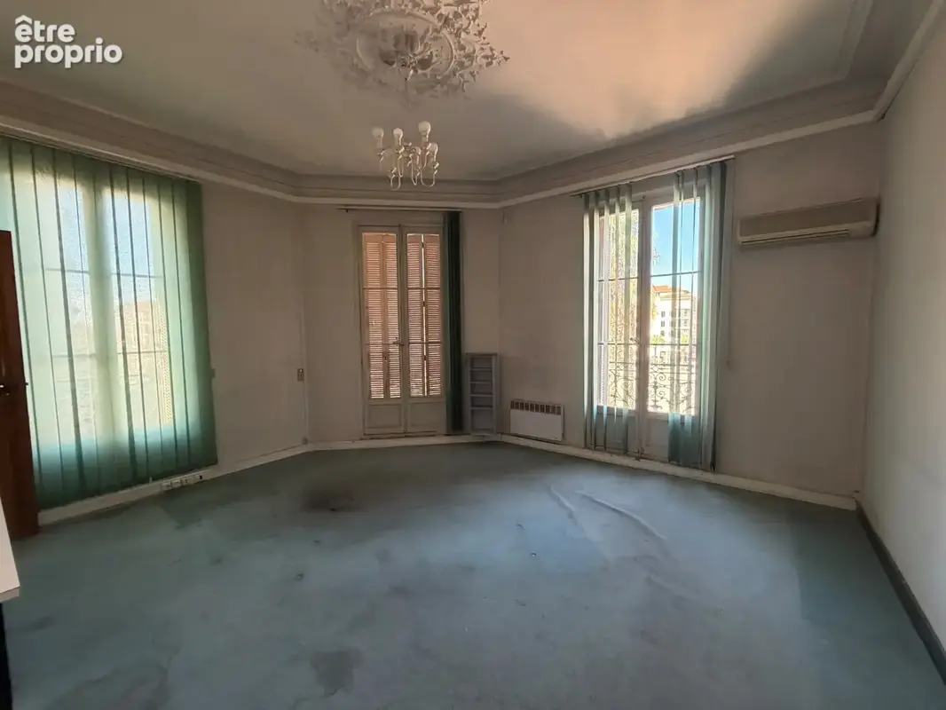 Toulon centre place de la liberte - appartements a rehabiliter - photo 12