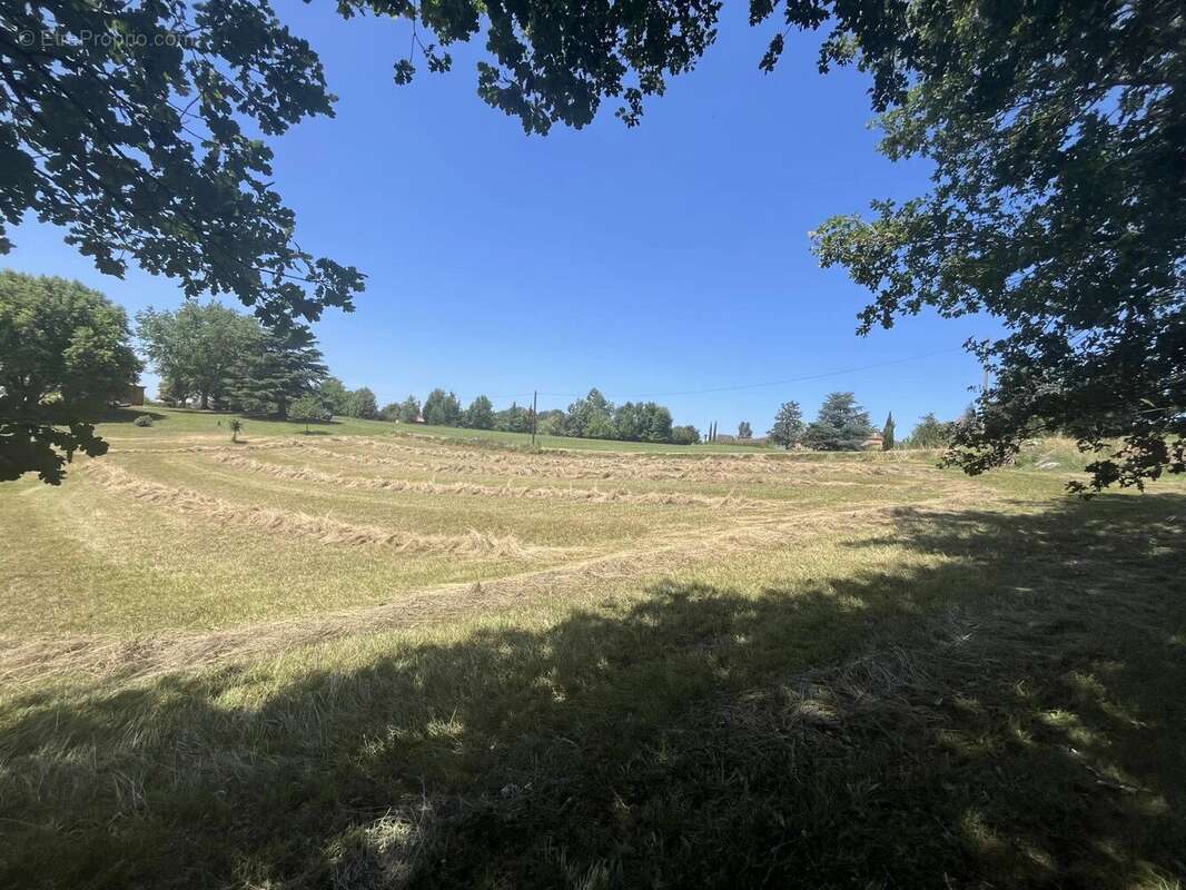 Terrain à COUX-ET-BIGAROQUE
