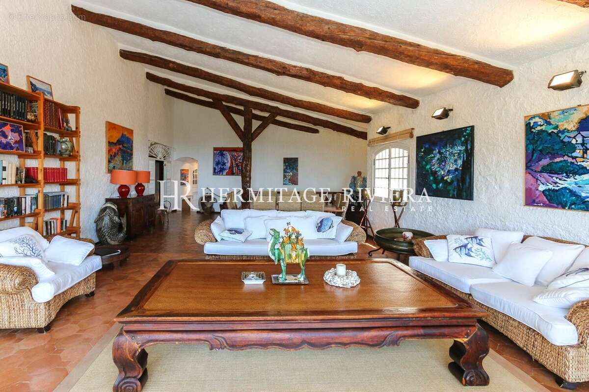 Maison à EZE