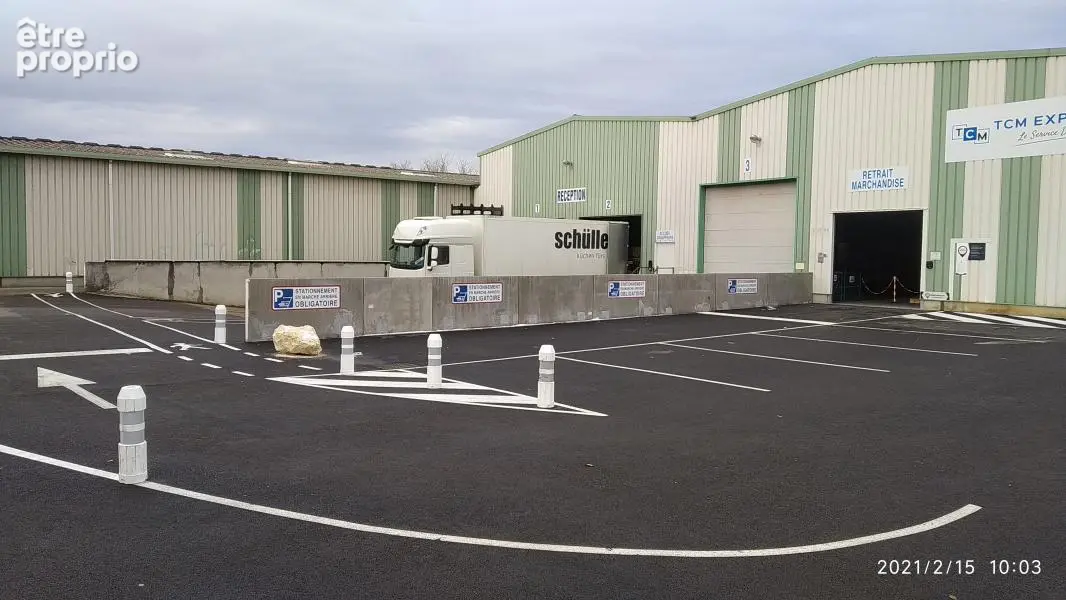APPOIGNY - AUXERRE NORD A6 NORD -Bâtiment d'activité de  4730m² sur 9200m² de Terrain - photo 4