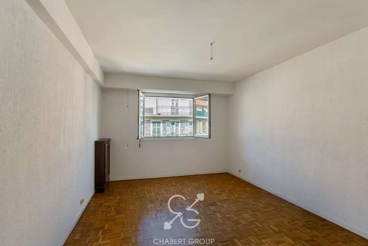 Nice - port lympia - appartement - 3 pièces - 83 m² - terrasse & balcon - stationnement - photo 5
