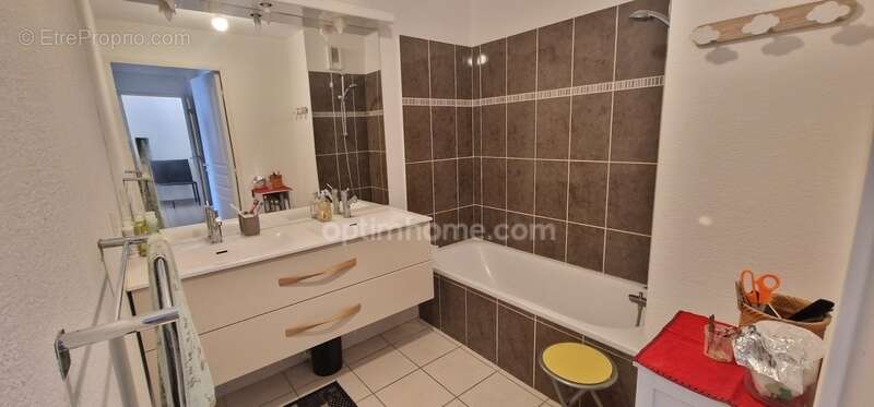 Appartement à CHATEAUNEUF-LES-MARTIGUES