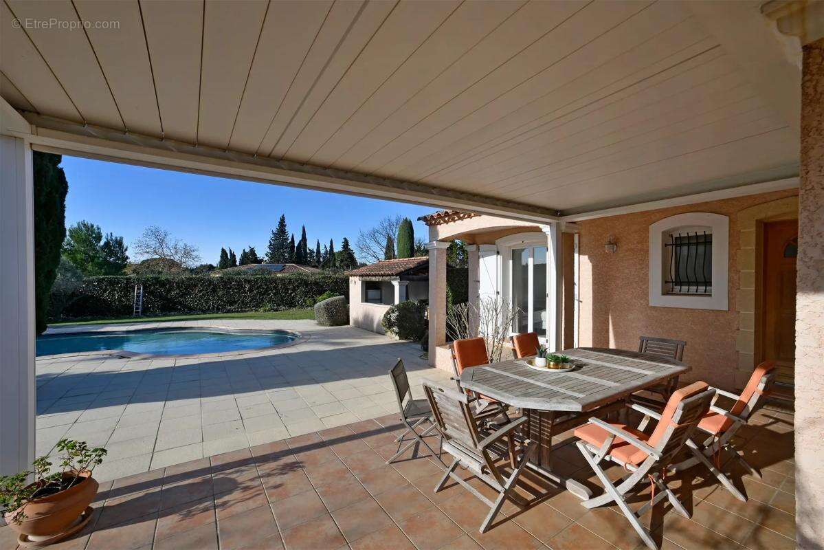 Maison à SAINT-GILLES