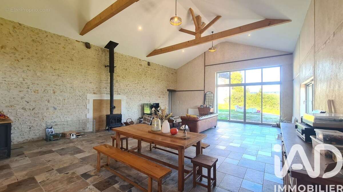 Photo 8 - Maison à VIVONNE