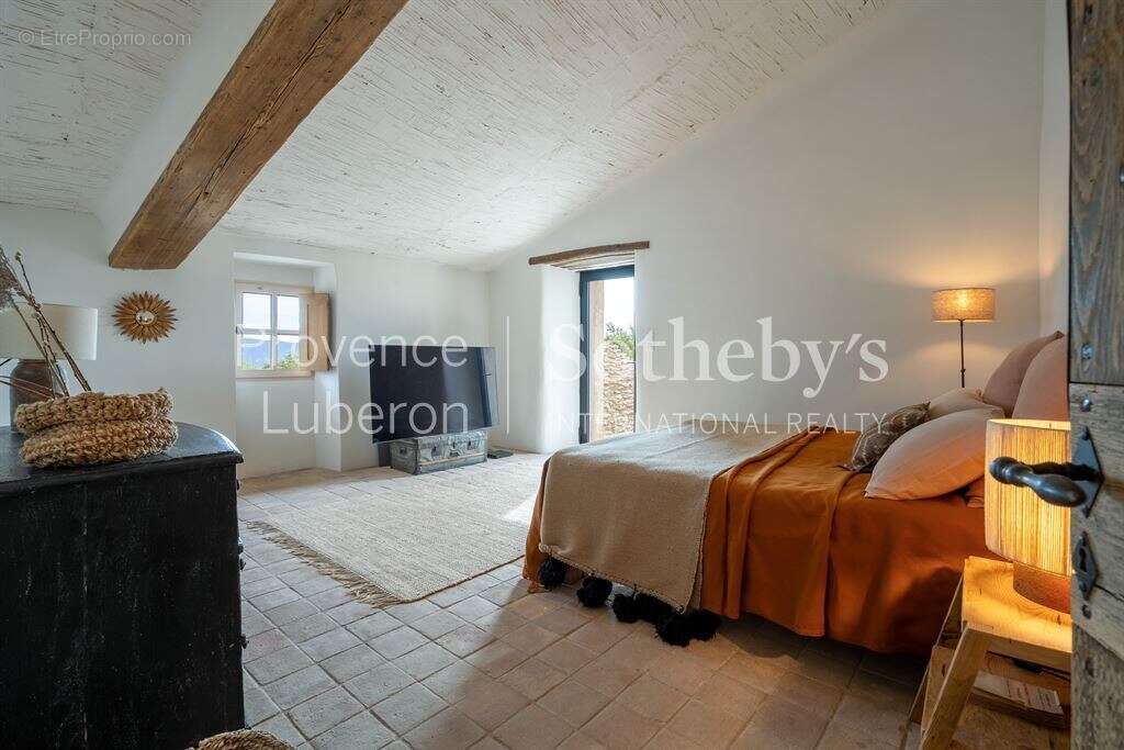 Maison à GORDES
