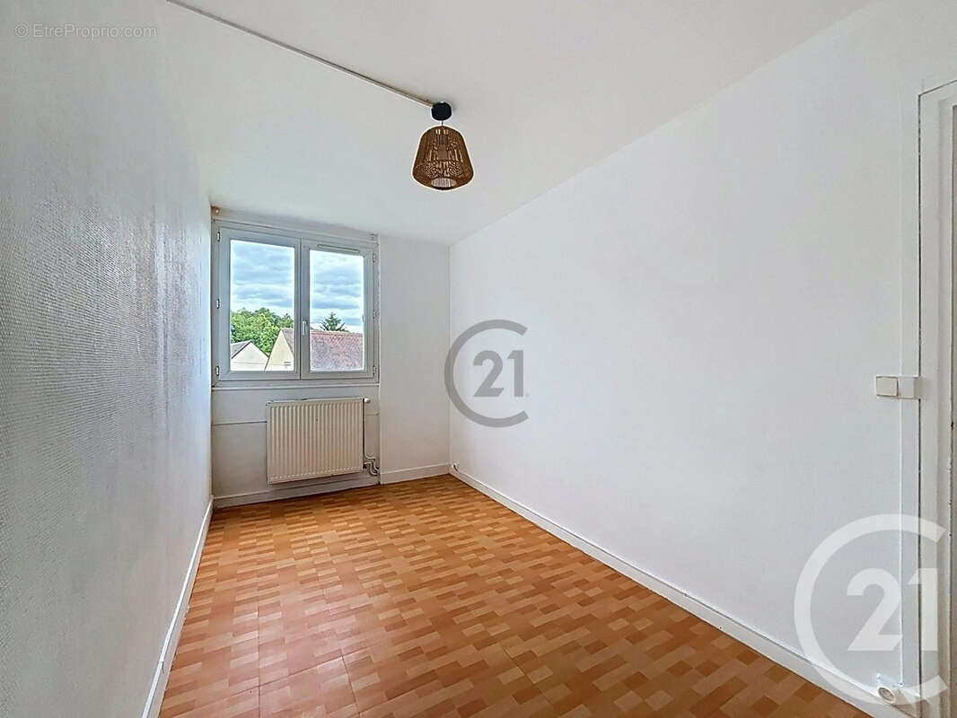 Appartement 73 m² à Provins  - photo 9