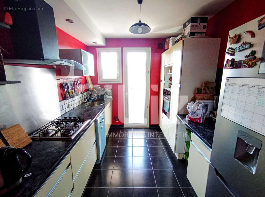 INVESTISSEMENT MEUBLÉ  T3 loué de 68m2 - proche centre NIORT - photo 9