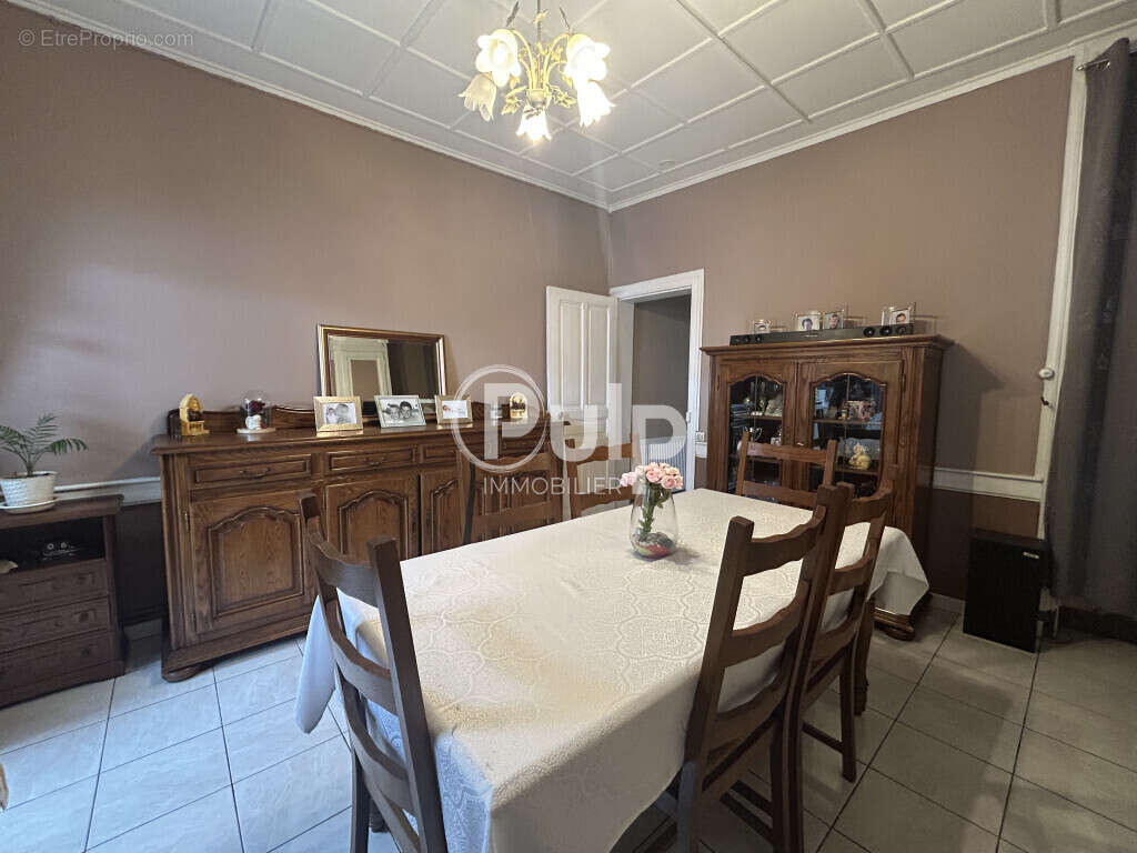 Maison à MONTIGNY-EN-GOHELLE