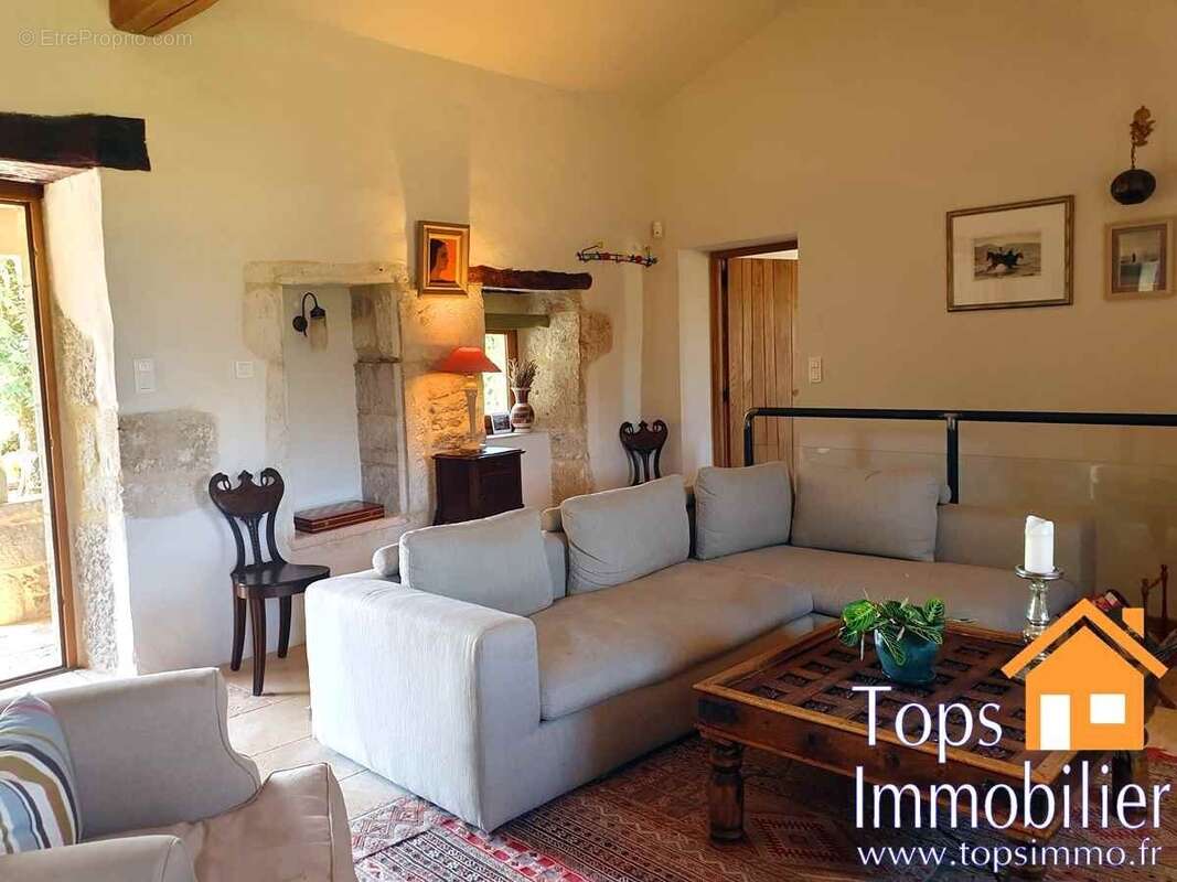 Maison à SAINT-ANTONIN-NOBLE-VAL