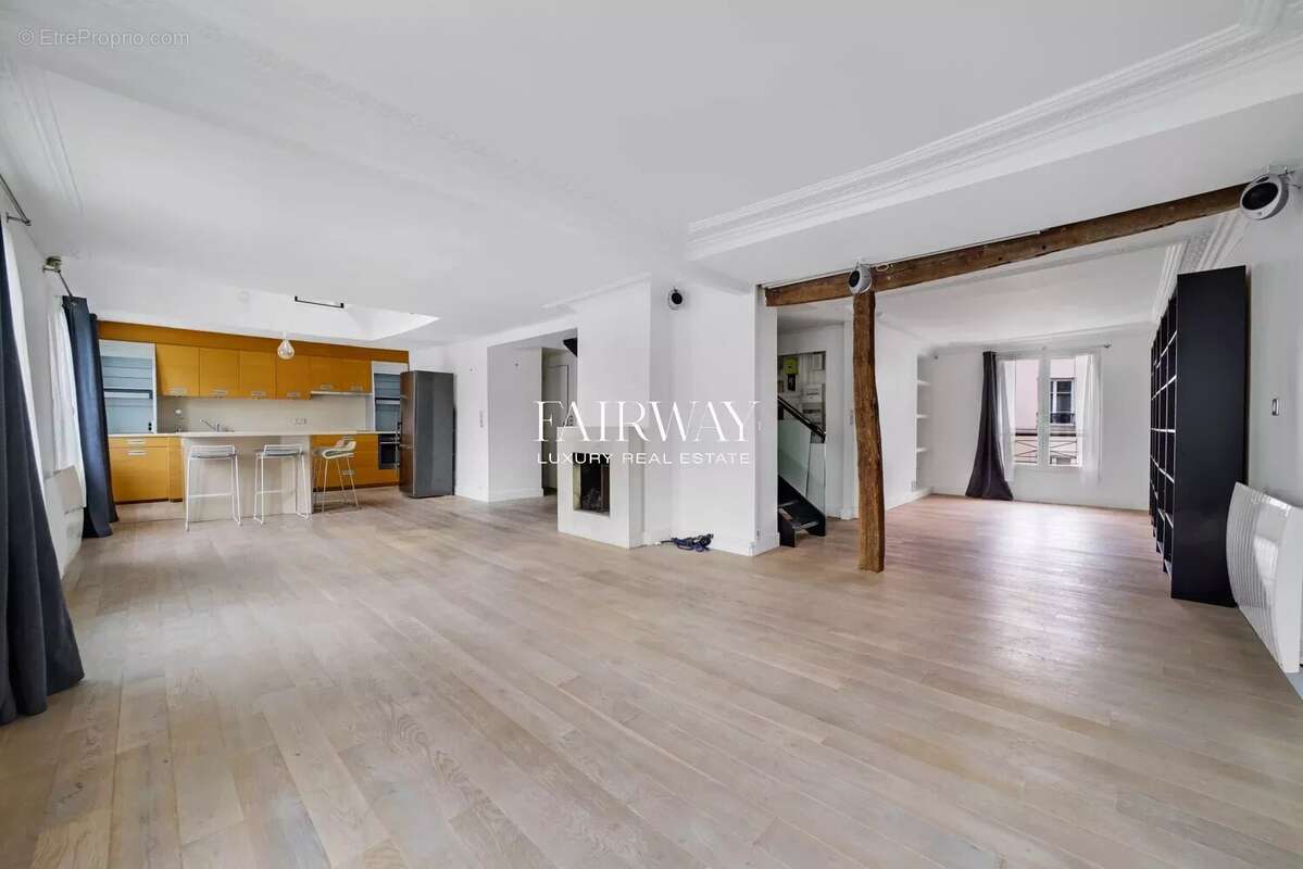 Appartement à PARIS-8E