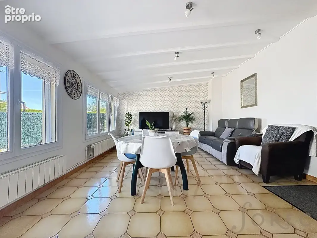 Woippy Village Maison de plain-pied 4 chambres avec jardin et garage - photo 2