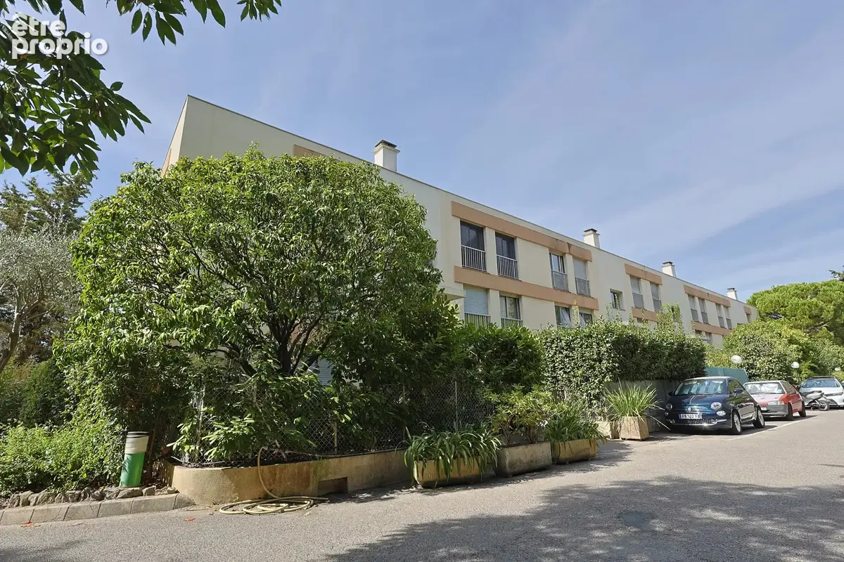 Antibes – 3 pièces 75 m² avec terrasse, piscine, parking et cave - photo 8