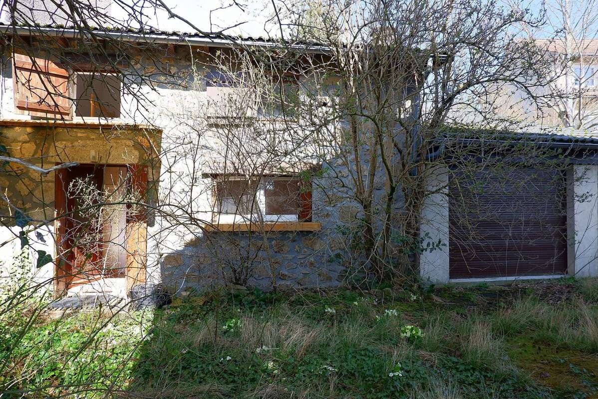Maison 36 m² à Le Chambon-Sur-Lignon  - photo 2