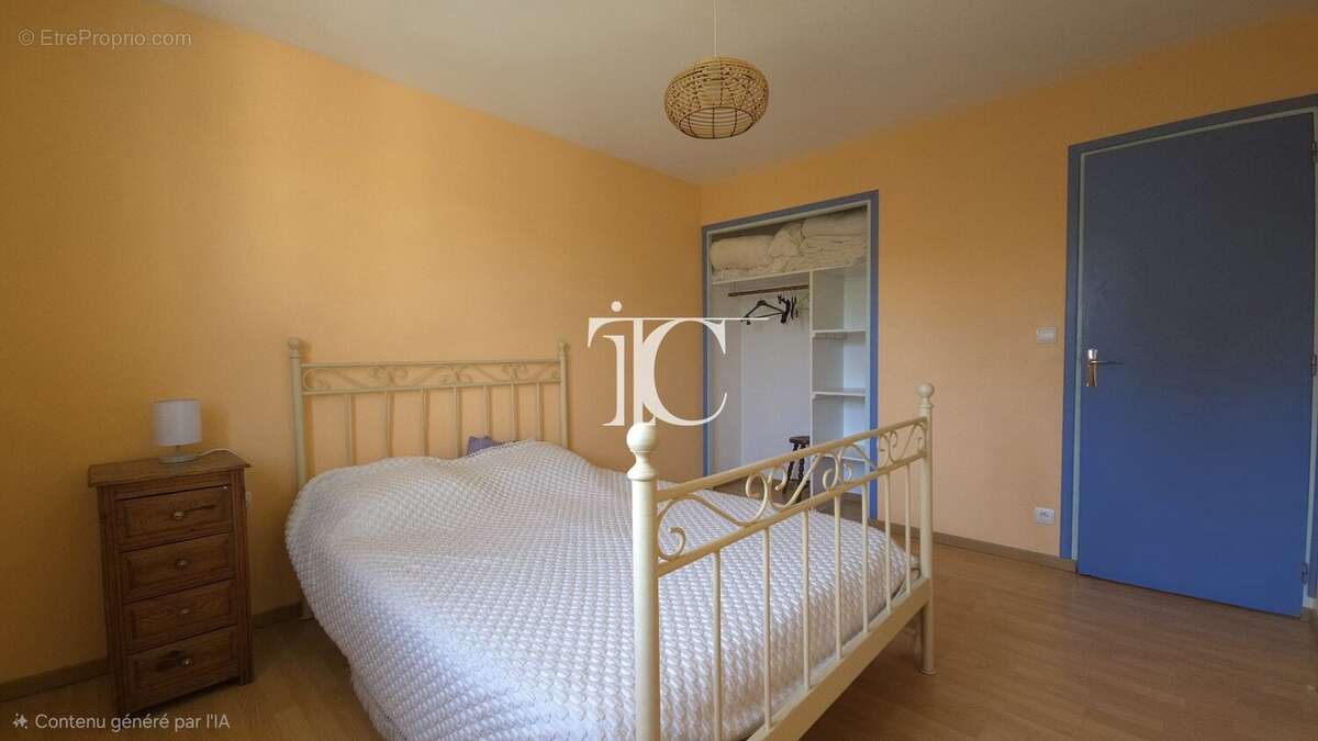 Maison à BERRIAS-ET-CASTELJAU