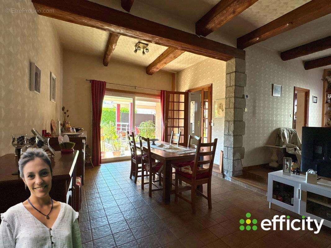 Maison à SURY-LE-COMTAL