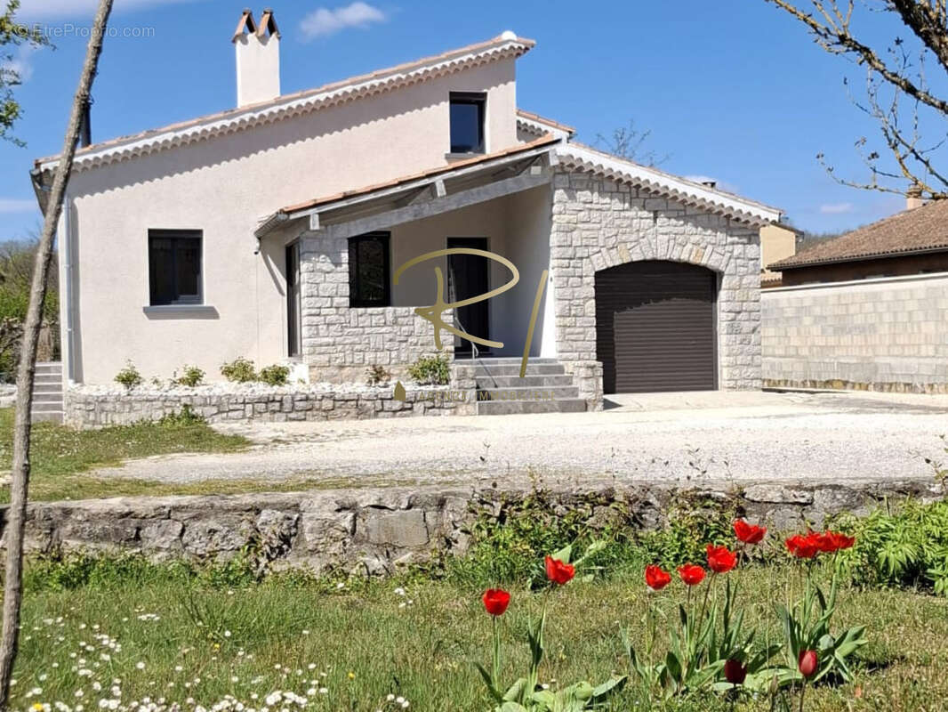 Maison à RUOMS