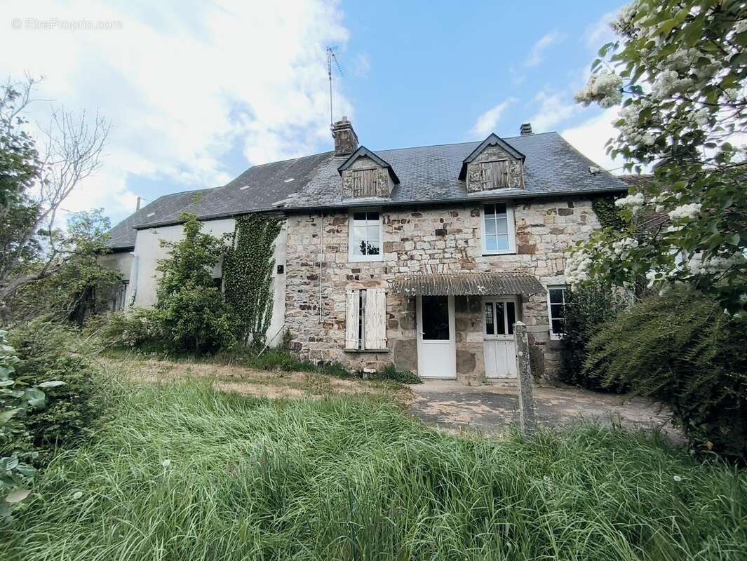 Maison à CHAMPSECRET