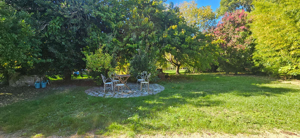 Maison à SAINT-DIZANT-DU-GUA