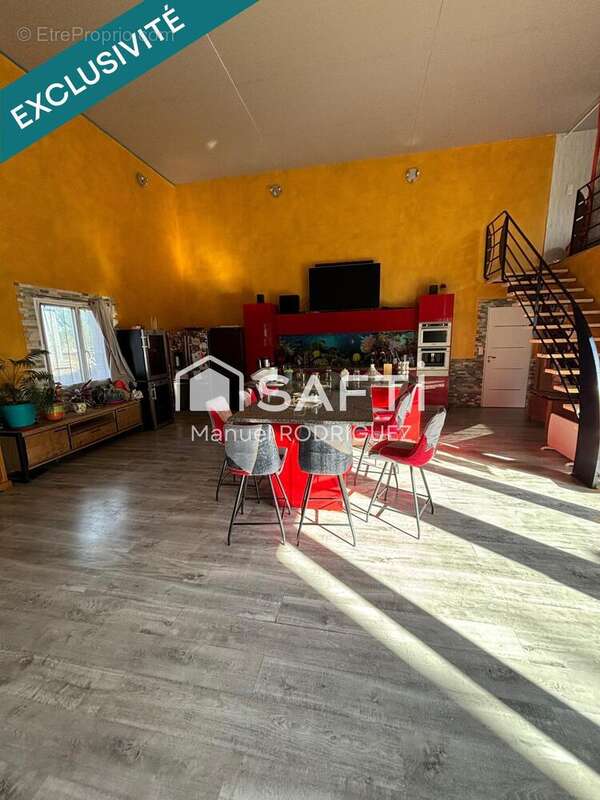 Photo 3 - Commerce à SAUGNACQ-ET-MURET