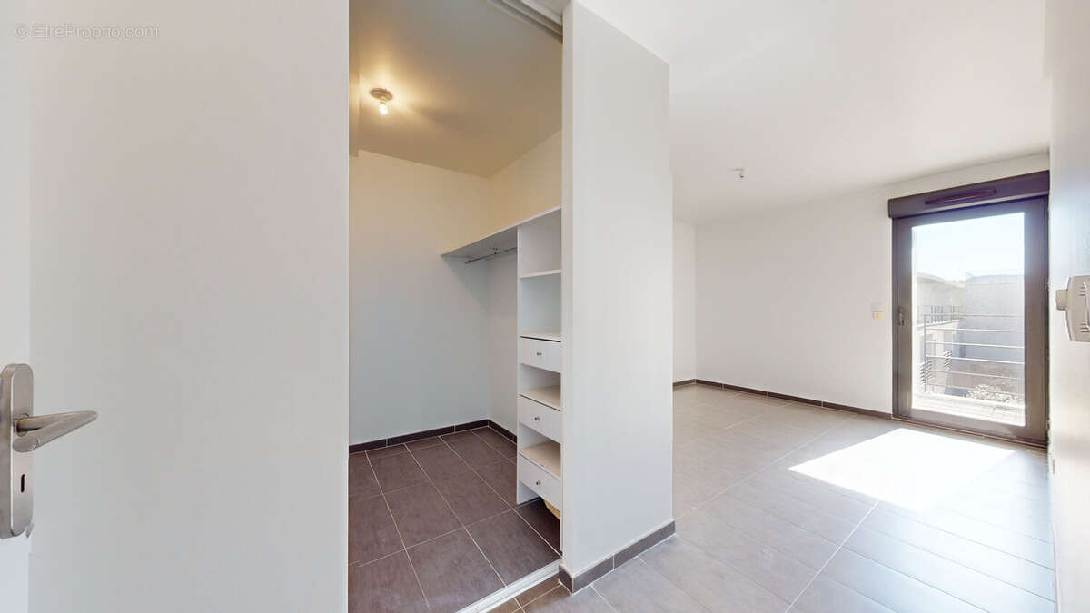 Appartement à MARSEILLE-8E
