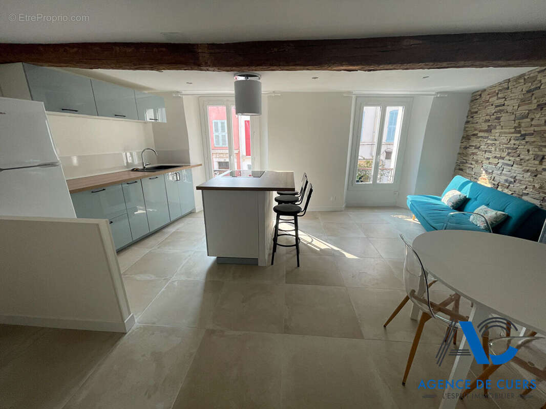Appartement Cuers 3 pièce(s) 49 m2 - MEUBLÉ - photo 2