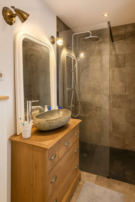 Maison à SOLLIES-TOUCAS