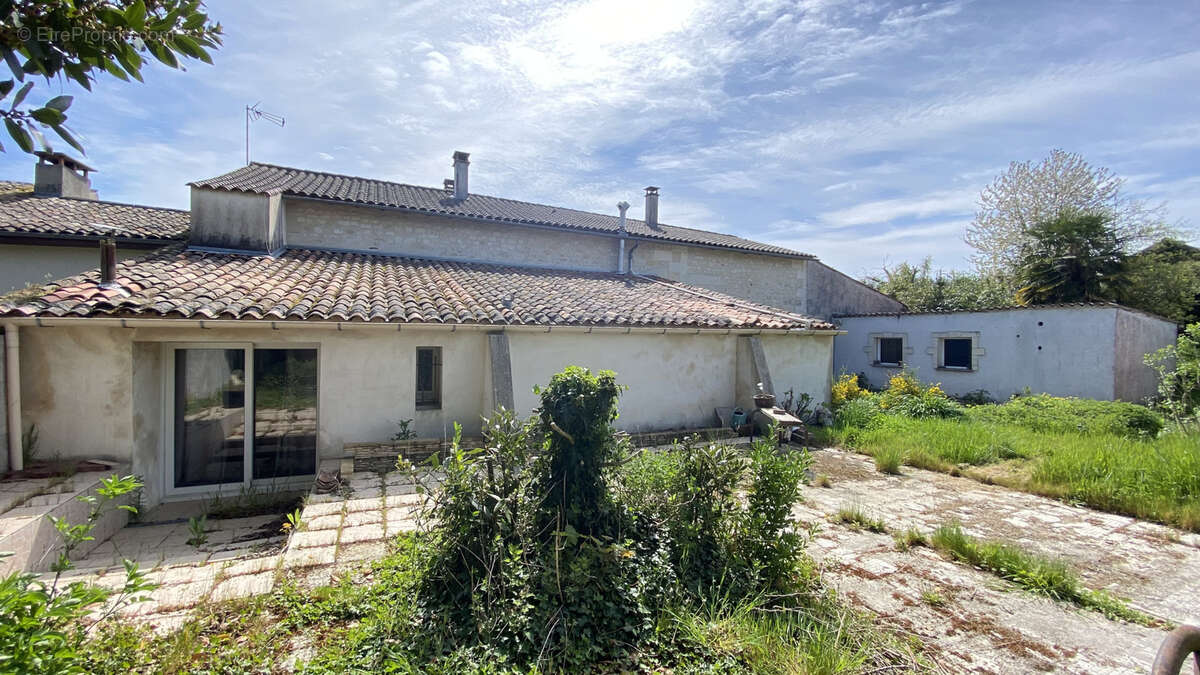 Maison à SAINT-FORT-SUR-GIRONDE