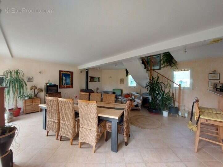 Maison à BRICQUEVILLE-SUR-MER