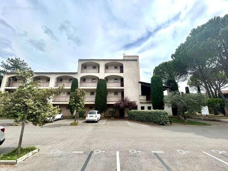 Appartement à GREOUX-LES-BAINS