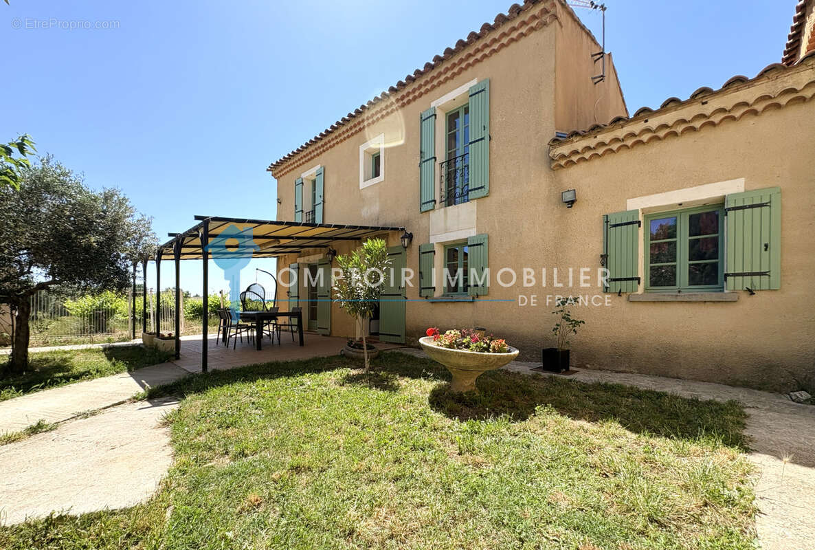 DEPT-30-A VENDRE-POUZILHAC Ensemble immobilier de 550m2 avec superficie habitable actuelle de 170m2 évolutive - photo 3