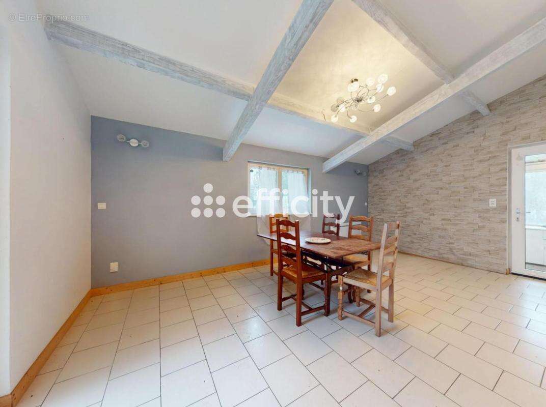 Maison à EPINEUIL-LE-FLEURIEL