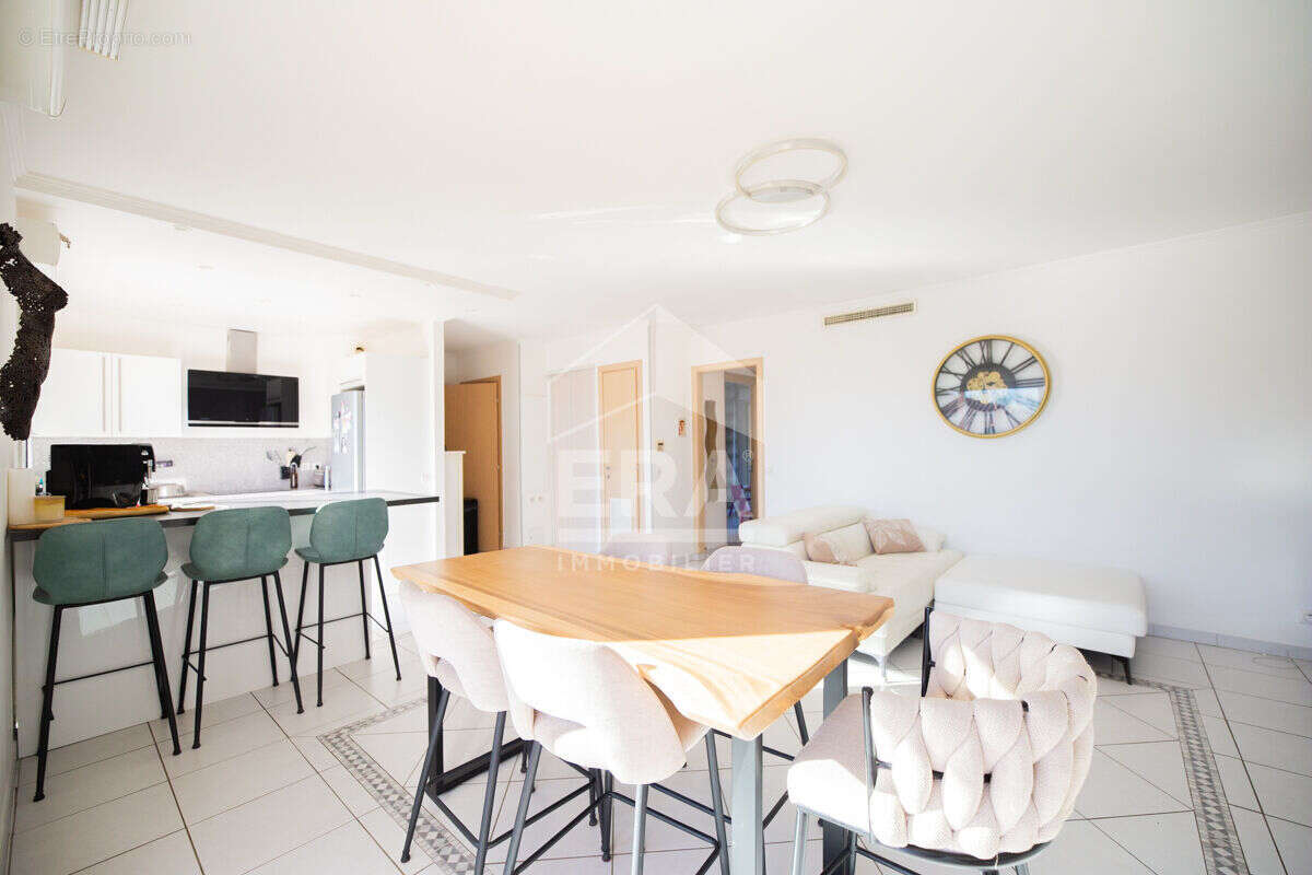 Appartement à MANDELIEU-LA-NAPOULE