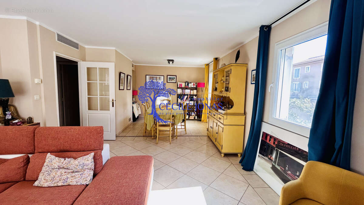 Appartement à CARQUEIRANNE