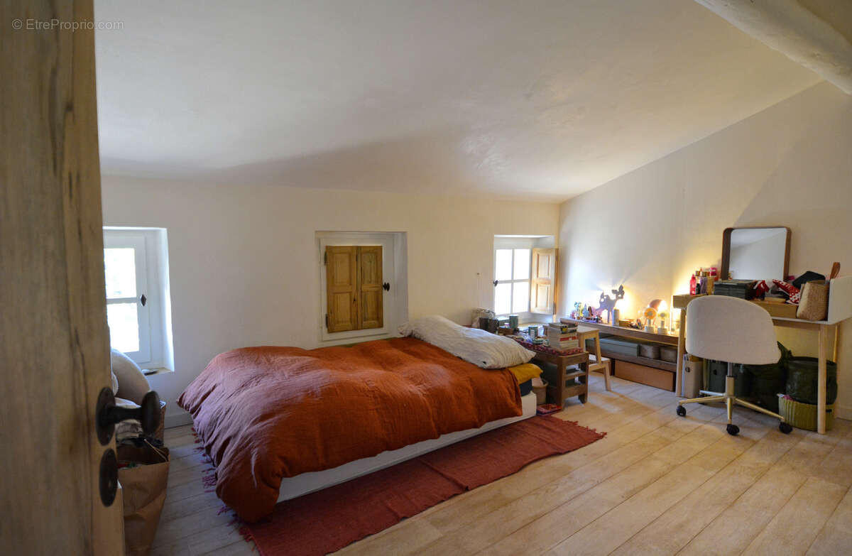 Maison à CRILLON-LE-BRAVE